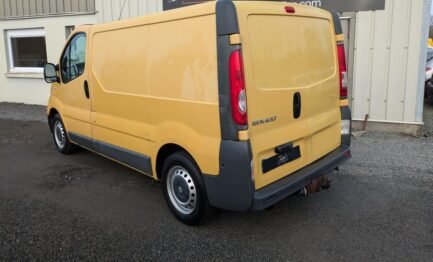 Renault Trafic L1H1 Confort 2.0 dCi 90ch BVM6 - 2009 – Image 3