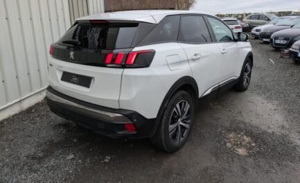 Peugeot 3008 Allure 1.2 PureTech 130ch EAT8 - 2019 – Image 2